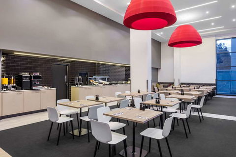 Travelodge Sydney Airport - Accommodation Newcastle 11