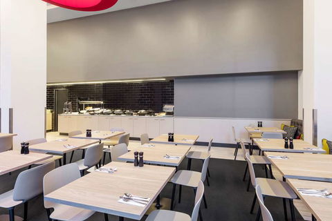 Travelodge Sydney Airport - Accommodation Newcastle 17