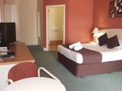 The Bowen Inn Motel - Accommodation Newcastle 6