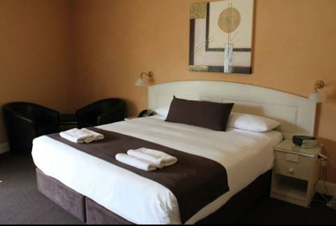 The Bowen Inn Motel - Accommodation Newcastle 7