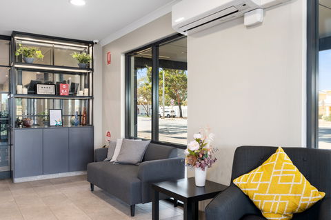 The View On Hannans - Accommodation Newcastle 5