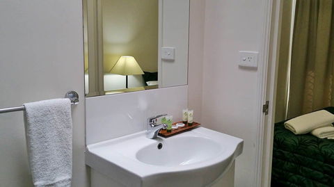 Port Denison Motor Inn - Accommodation Newcastle 7