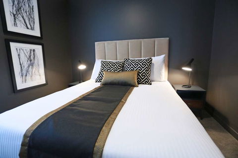 Alex Perry Hotel And Apartments - Accommodation Newcastle 10