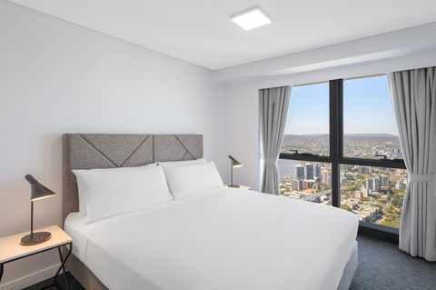 Meriton Suites Adelaide Street, Brisbane - Accommodation Newcastle 3