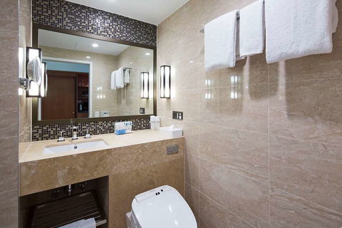 Royal On The Park - Accommodation Newcastle 6