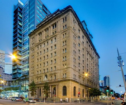 MacArthur Chambers - Accommodation Newcastle 0