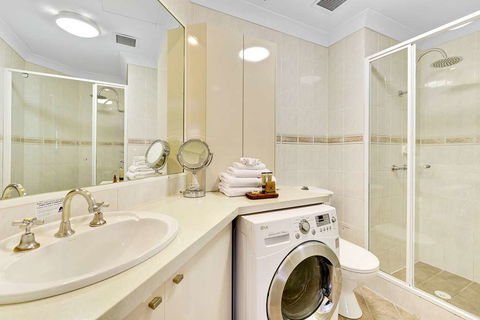 The Manor Apartment Hotel - Accommodation Newcastle 1