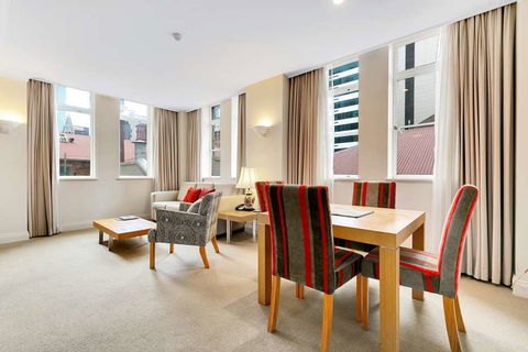 The Manor Apartment Hotel - Accommodation Newcastle 3