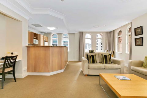 The Manor Apartment Hotel - Accommodation Newcastle 8