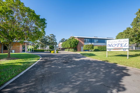 Hawkesbury Race Club Motel - Accommodation Newcastle 0