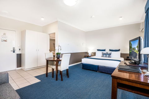 Hawkesbury Race Club Motel - Accommodation Newcastle 2