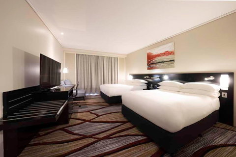 Hilton Cairns - Accommodation Newcastle 15