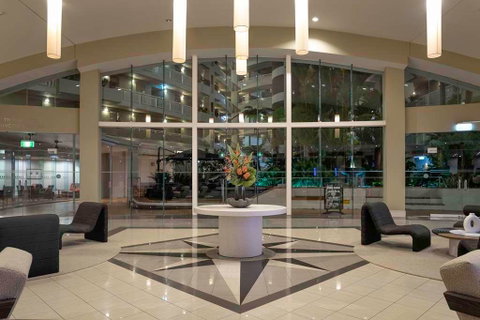 DoubleTree by Hilton Cairns - Accommodation Newcastle 5