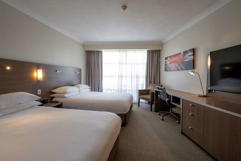 DoubleTree by Hilton Cairns - Accommodation Newcastle 7