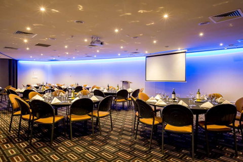 DoubleTree by Hilton Cairns - Accommodation Newcastle 12