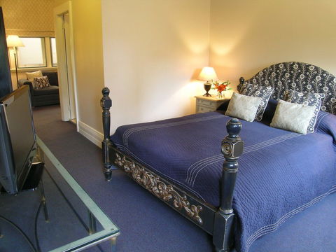 The Russell Hotel - Accommodation Newcastle 1