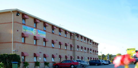 Arena Hotel - Accommodation Newcastle 0