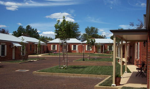 Ross Motel & Caravan Park - Accommodation Newcastle 0