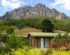Silver Ridge Retreat - Accommodation Newcastle 0