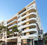 Meriton Suites Waterloo - Accommodation Newcastle