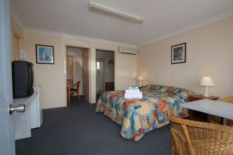 Alexander Motel & Peppercorn Restaurant - Accommodation Newcastle 0