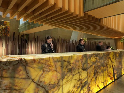 Meriton Suites World Tower - Accommodation Newcastle 1