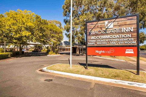 Macquarie Inn - Accommodation Newcastle 0