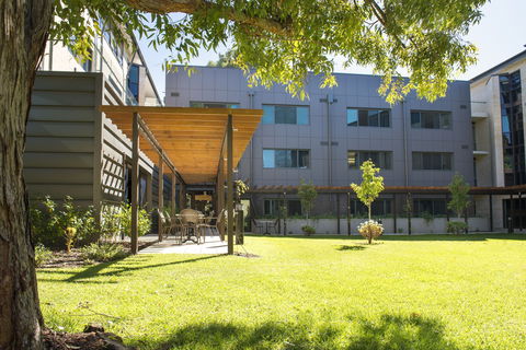 St Catherine's On Park - Accommodation Newcastle 2