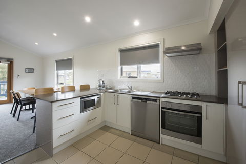 West Beach Parks - Accommodation Newcastle 2