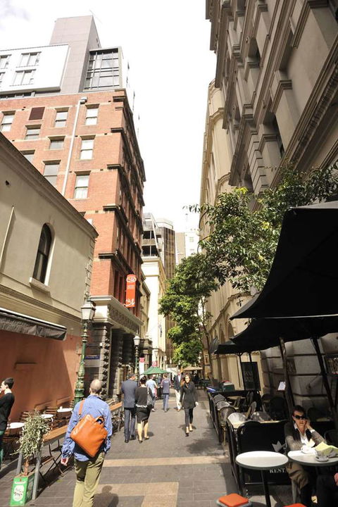 Metro Apartments On Bank Place - Accommodation Newcastle 2