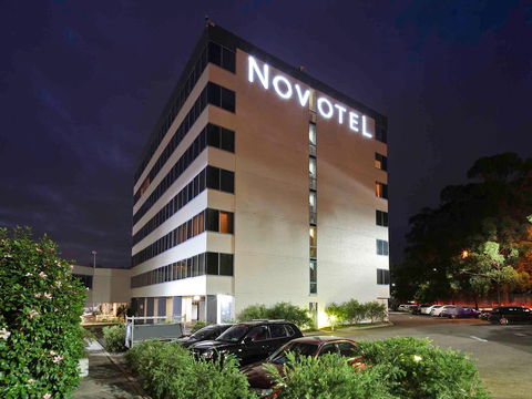 Novotel Sydney Rooty Hill - Accommodation Newcastle 0