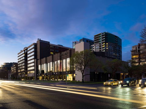 Pullman Melbourne Albert Park - Accommodation Newcastle 1