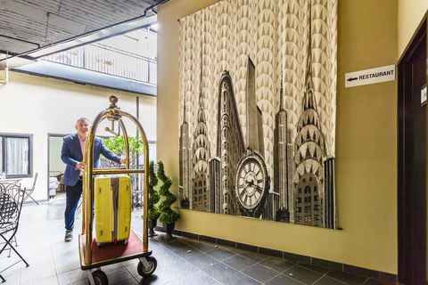 Airport Hotel Sydney - Accommodation Newcastle 2