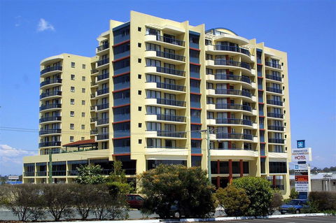 Springwood Tower Apartment Hotel - Accommodation Newcastle 0