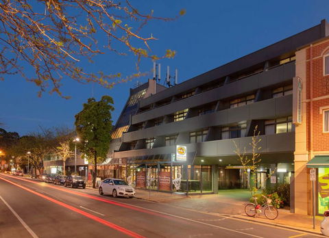 Comfort Hotel Adelaide Meridien - Accommodation Newcastle 0