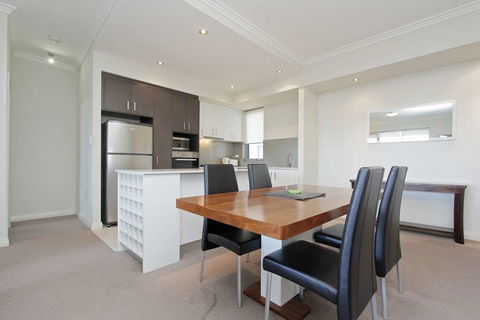 Zappeion Apartments - Accommodation Newcastle 1