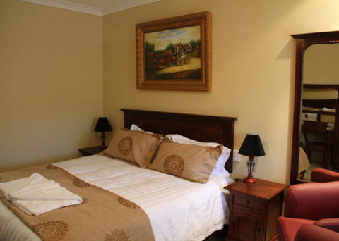 The Overlander Homestead - Accommodation Newcastle 1