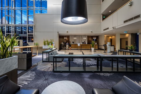 Crowne Plaza Canberra - Accommodation Newcastle 2