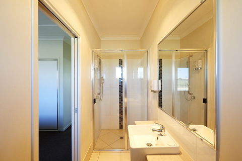 Blackwater Central Motel - Accommodation Newcastle 2