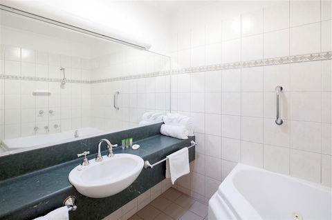Best Western Crystal Inn - Accommodation Newcastle 10