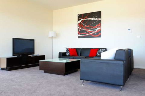 York Cove - Accommodation Newcastle 9
