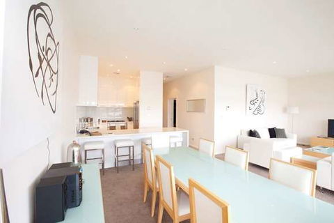 York Cove - Accommodation Newcastle 10