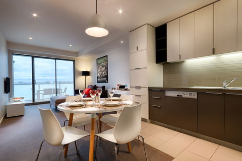 Caroline Serviced Apartments - Accommodation Newcastle 11