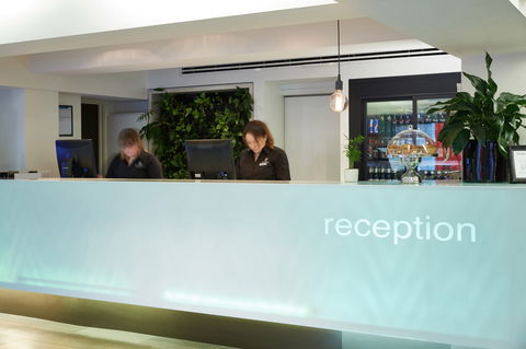 Cosmopolitan Hotel - Accommodation Newcastle 3