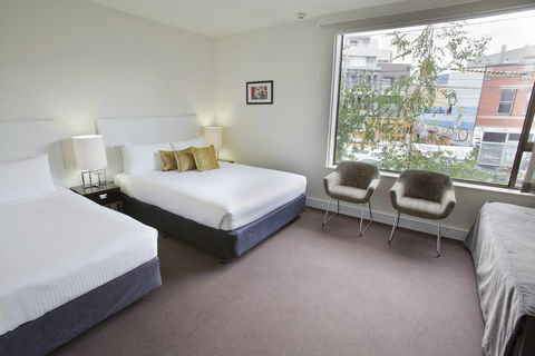 Cosmopolitan Hotel - Accommodation Newcastle 6