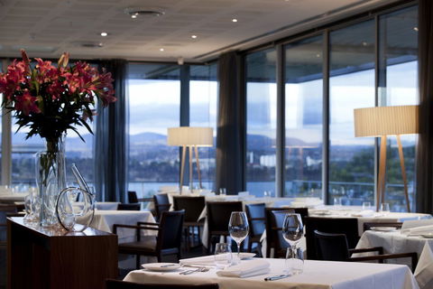 Mona Pavilions - Accommodation Newcastle 6