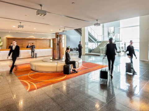 PARKROYAL Melbourne Airport - Accommodation Newcastle 2