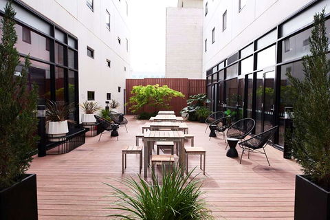 Essence Hotel Carlton - Accommodation Newcastle 1