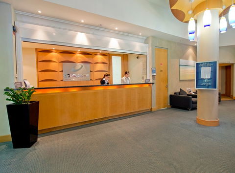 Oaks Waterfront Resort - Accommodation Newcastle 1