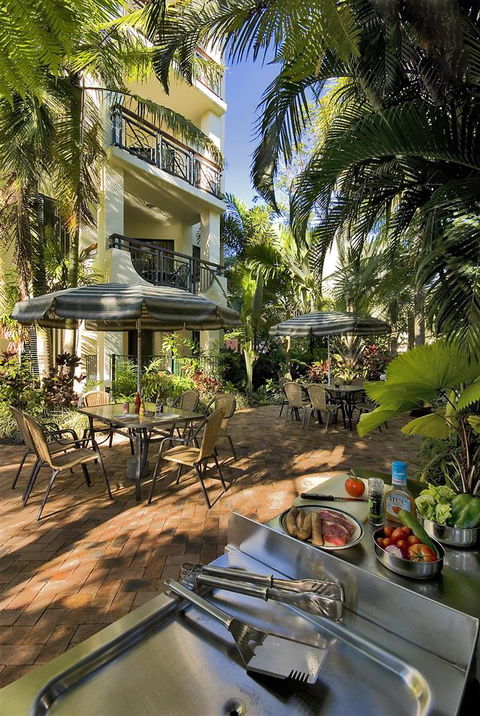 Tropic Towers Apartments - Accommodation Newcastle 2